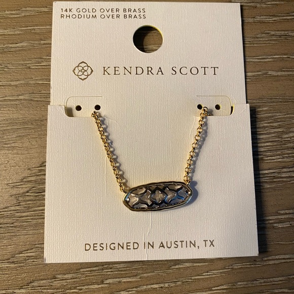 Kendra Scott Gold Pendant Necklace - Picture 1 of 1